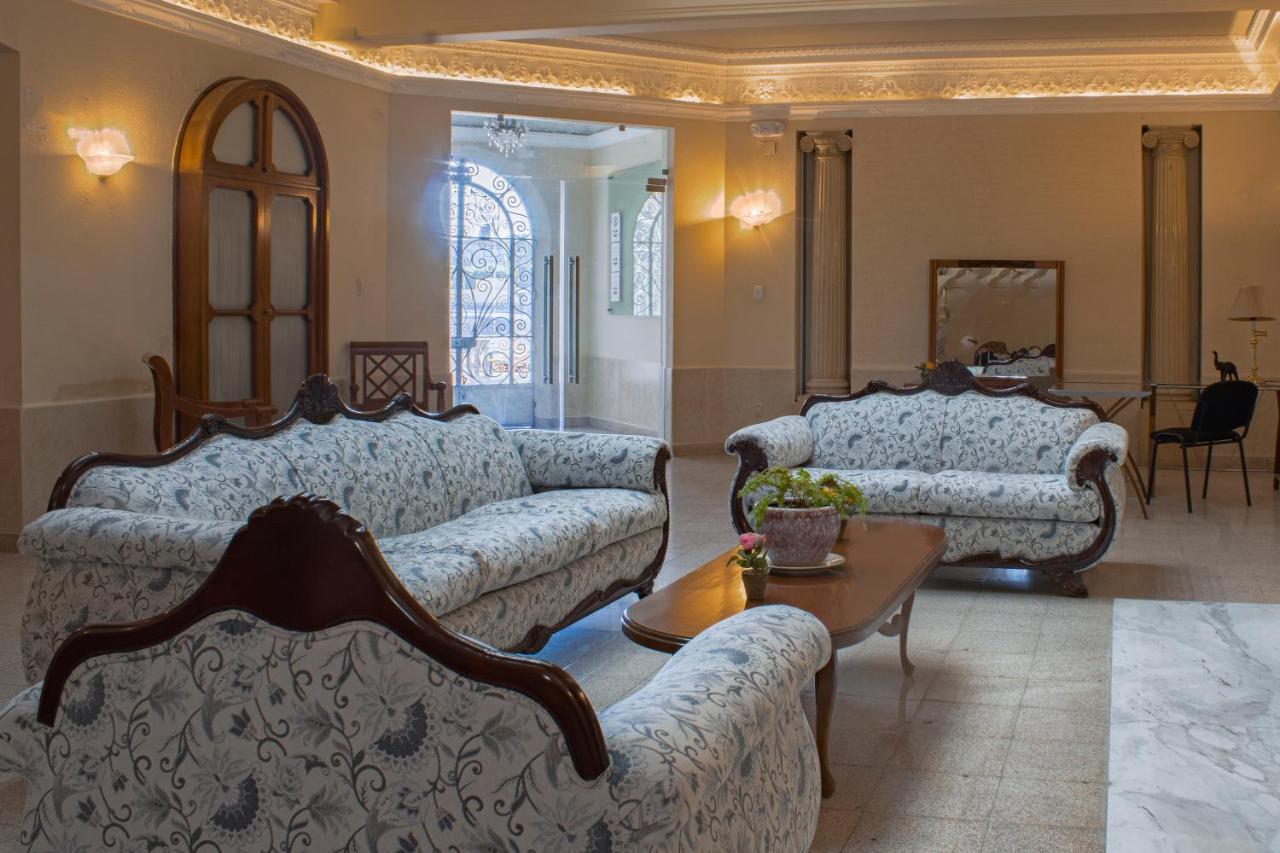 Hotel Gran Domo Леон Экстерьер фото
